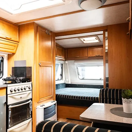 Przyczepy Kempingowe 6, Kite Crew Kemp *