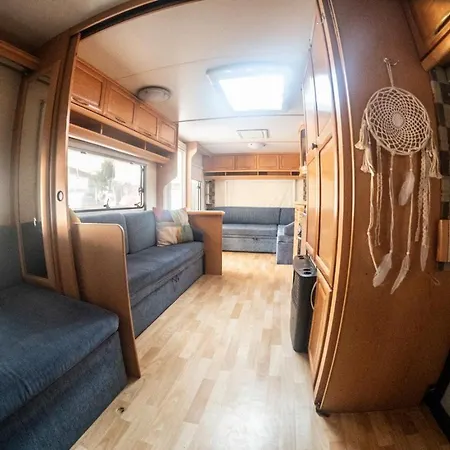 Przyczepy Kempingowe 6, Kite Crew * Chałupy