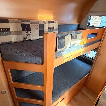 Przyczepy Kempingowe 6, Kite Crew *
