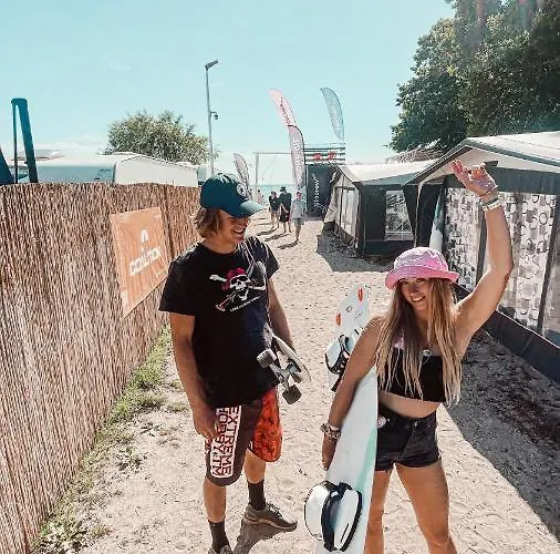 Przyczepy Kempingowe 6, Kite Crew 营地 Chałupy