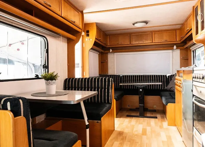 Przyczepy Kempingowe 6, Kite Crew * Chałupy