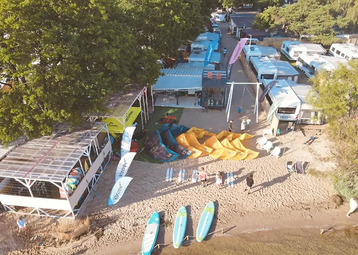 Przyczepy Kempingowe 6, Kite Crew * Chałupy