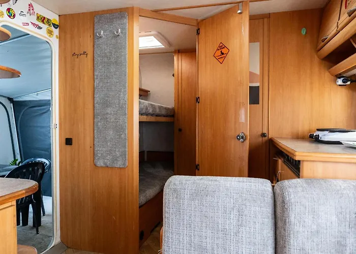 مكان تخييم Przyczepy Kempingowe 6, Kite Crew Chałupy