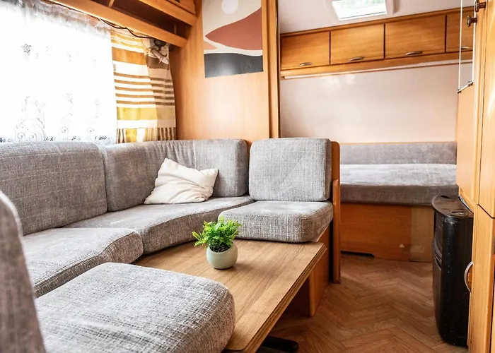 Przyczepy Kempingowe 6, Kite Crew