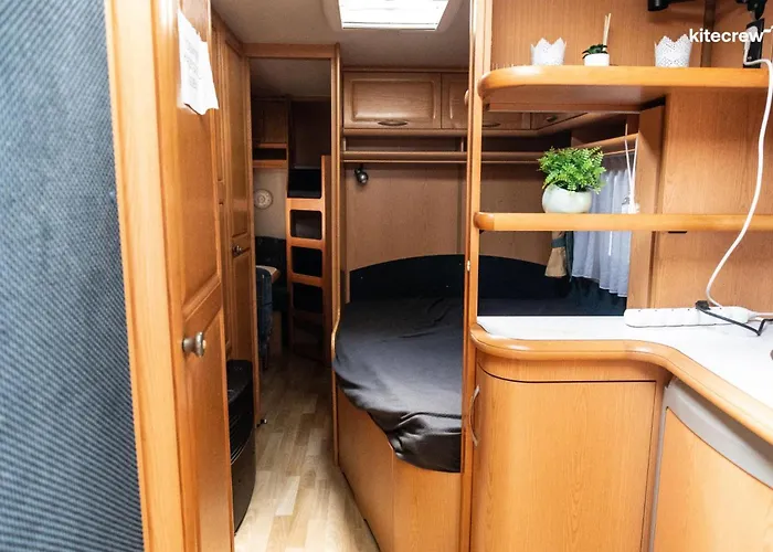 مكان تخييم Przyczepy Kempingowe 6, Kite Crew Chałupy