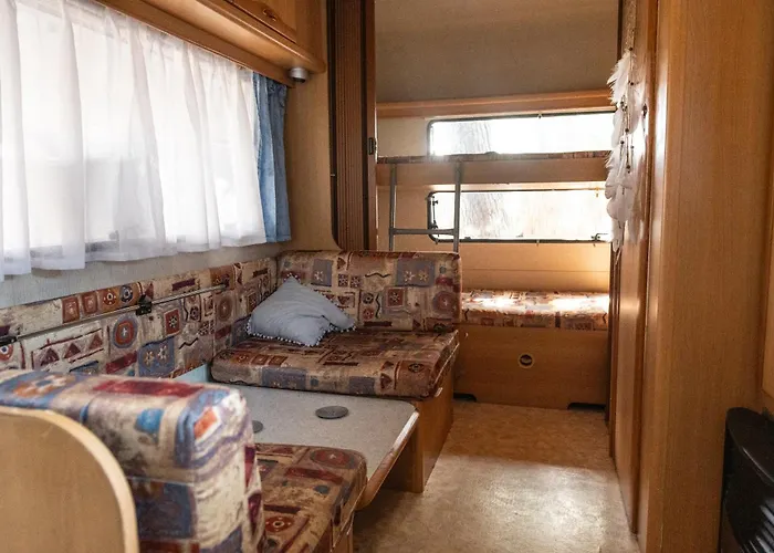 Przyczepy Kempingowe 6, Kite Crew