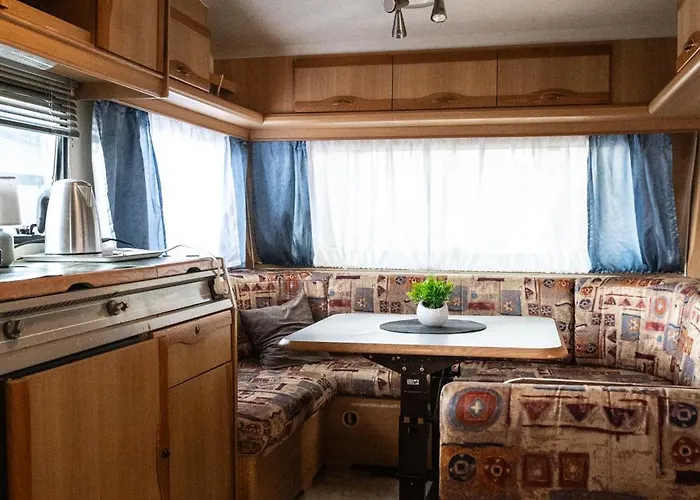 مكان تخييم Przyczepy Kempingowe 6, Kite Crew