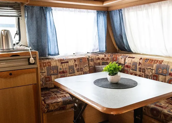 Przyczepy Kempingowe 6, Kite Crew * Chałupy