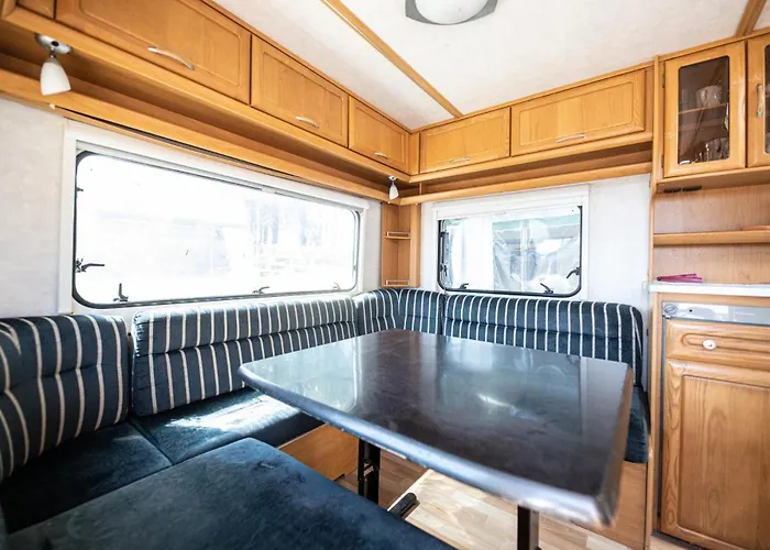 Przyczepy Kempingowe 6, Kite Crew 营地 Chałupy