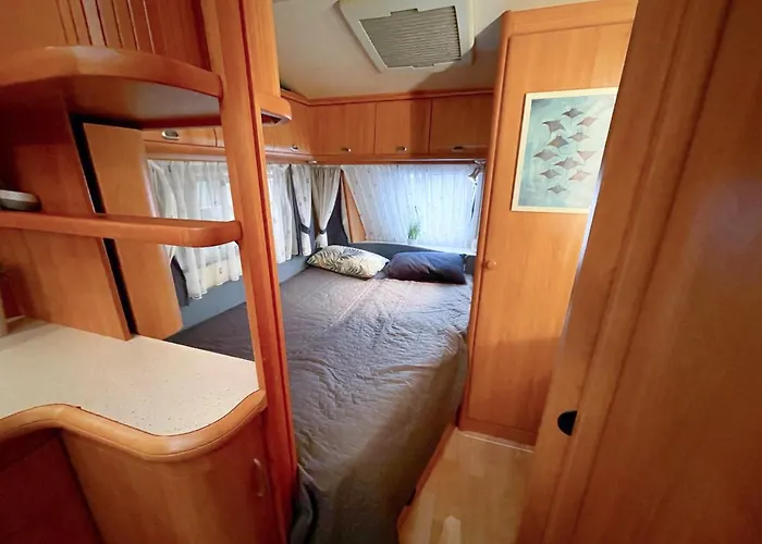 Przyczepy Kempingowe 6, Kite Crew * Chałupy