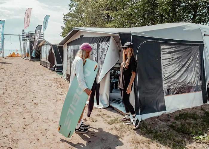 营地 Przyczepy Kempingowe 6, Kite Crew *